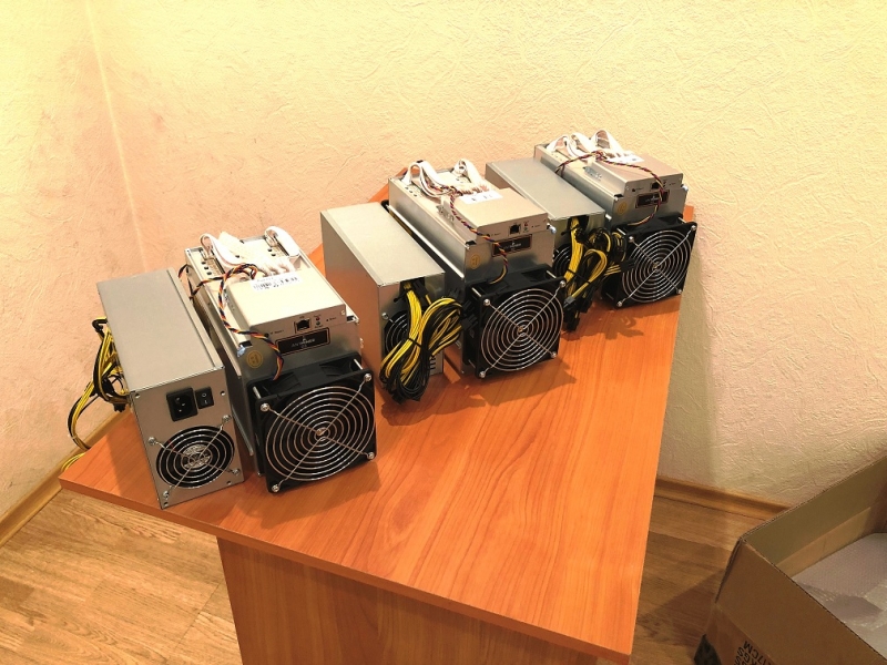 Antminer D3 19.3 с Блоком Наличие