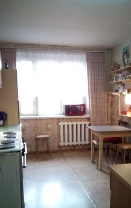 Сдатся комната для девушки на длительный срок.